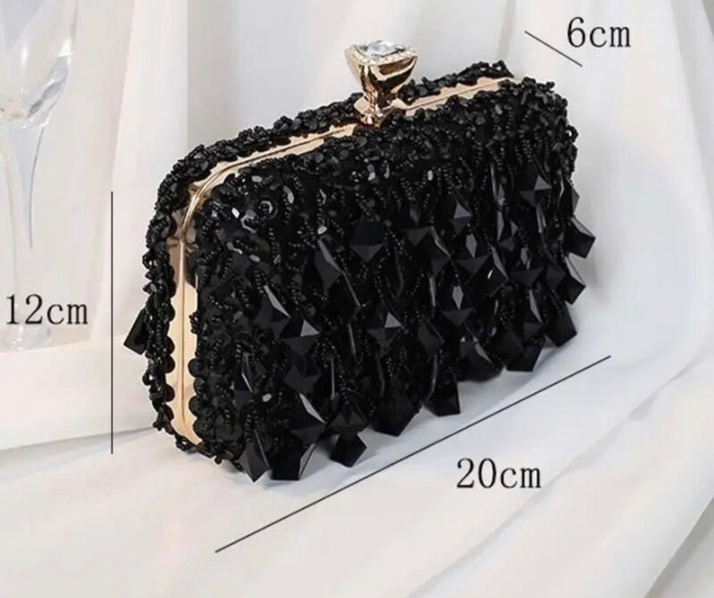 String beads clutch bag. image 9