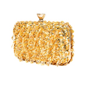 String beads clutch bag. image 7