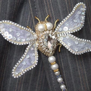 Vintage-Inspired Embroidered Floral Brooch – Handcrafted Statement Pin with Beads & Sequins