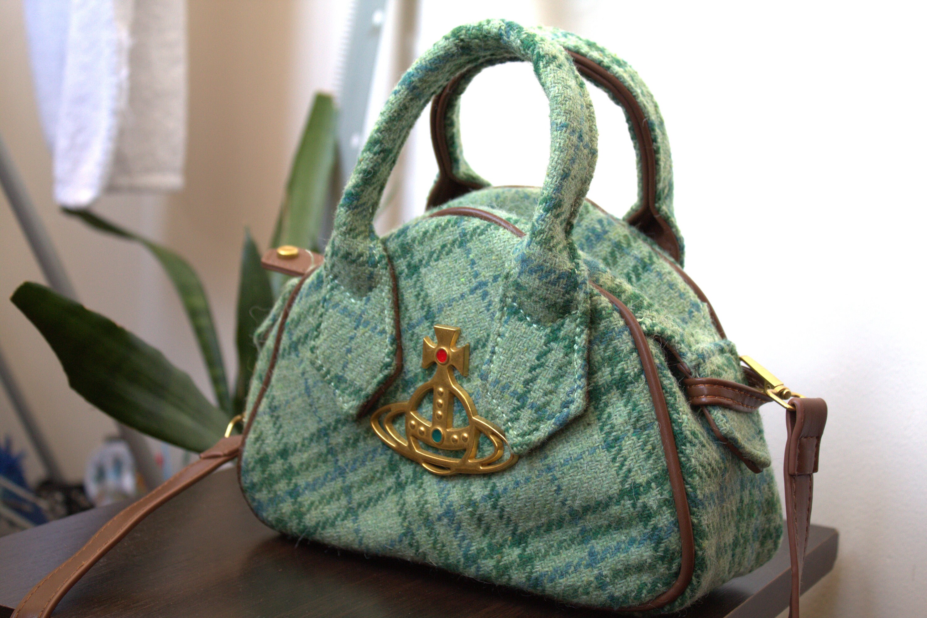 Fake vivienne westwood bag deals
