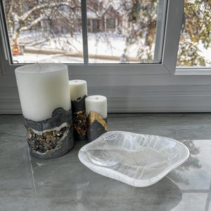 Mexican Onyx Small Asymmetrical Bowl 8” - White and Transparent - Decorative Dishware