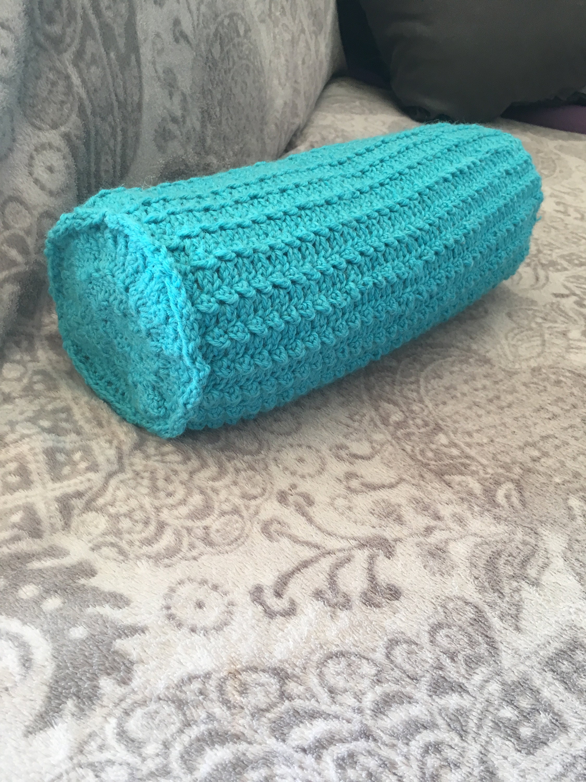 Coussin Vintage Cylindrique Bleu Fait Main Au Crochet