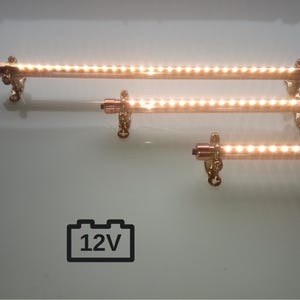 Lámpara de cobre regulable de 12 V con control táctil y longitud ajustable (12-70 cm / 4-28 pulgadas) con soportes de latón. Ideal para autocaravanas, barcos y como luz de lectura en la cocina.