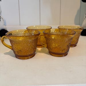Tiara Indiana Glass sandwich Amber Punch Bowl Cups mugs set of 4