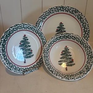 Conjunto de 4 pratos de salada e sobremesa Furio em formato de árvore de Natal, feito na Itália, vintage, branco, vermelho e verde