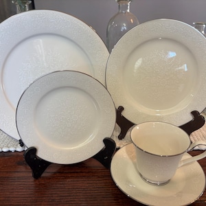 希少❗️ノリタケ　アイボリーチャイナ　AFFECTION 7192 プレート4枚 Noritake Affection Ivory China Cup & Saucer Set 7192 MINT for sale
