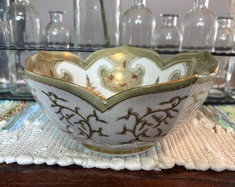 Vtg Sage Green & Gold 10 in Lotus serving Bowl Andrea By Sadek #8156