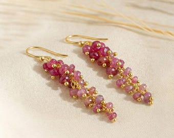 Pendientes colgantes con cuentas de rubí rosa facetadas y sombreadas, pendientes con cuentas de rubí rosa natural facetadas, joyería con piedra natal de julio, regalo hecho a mano