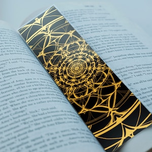 Marque-page mandala en feuille d'or