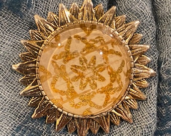Bitten birch bark brooch (light)