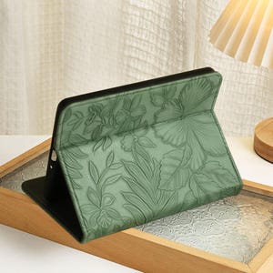 Green Flowers Vegan Leather Kindle Case, Kindle Cover For 2024 kindle 11th Gen Kindle Paperwhite 12th Gen, Custom Kindle Cases