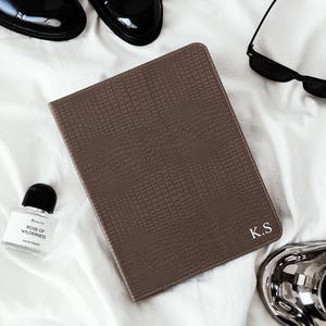 Vintage Dark Brown Crocodile Print Leather iPad Case with Apple Pencil Holder, For iPad 11 iPad Pro 2022, iPad Air 4/5th Pro 11 12.9 2020/21