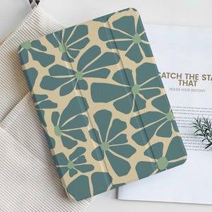 Green Flower Personalized iPad Case with Apple Pencil Holder, For iPad 9 Mini 6 iPad Pro 2022, iPad Air 4/5th Pro 11 12.9 2020/21