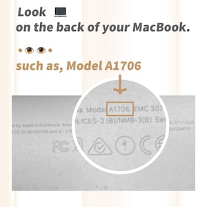 以下が含まれることがあります： 背面にモデル番号A1706が印刷されたシルバーのMacBookのクローズアップ。 「a Mode A1706 EMC 307 N ICES-3 (B)/NMB-3(B) Ser 0.3V 3.0A D50DHF1P」というテキストも表示されています。
