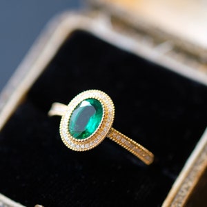 14K Gold Oval Emerald Engagement Ring, Art Deco Natural Emerald Wedding Ring, Antique Halo Diamond Engagement Ring Vintage Engagement Ring