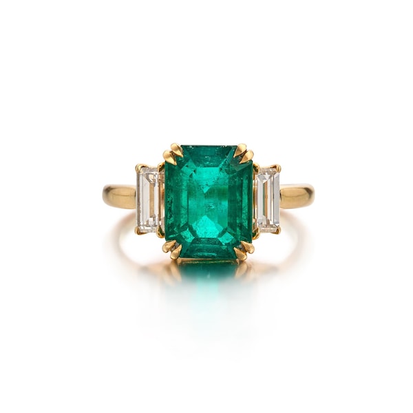 Minimalist Emerald and Diamond Engagement Ring, Emerald and Diamond Statement Ring for her, Emerald Gold Ring Natural Emerald Wedding Ring