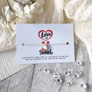 Valentinstag Geschenk Wunsch Armband - Geschenk für Frau, Mann, Freundin, Freund Verlobte. Ich liebe dich Emaille Bettelarmband Love is Sweeth