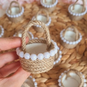 Handgefertigter Minikorb aus Jute mit Perlenrand für Hochzeits-, Baby- und Verlobungsgeschenke - Mit Bonbons oder Süßigkeiten füllen