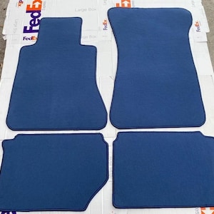 Alfombrillas de moqueta azul marino para Mercedes Benz W123 Sedán - 4 piezas