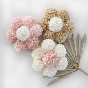 Pom Pom Daisies Set | Handmade Pom Pom Daisy Wall Hangings