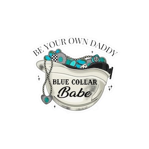 Puede incluir: Una pegatina con un casco blanco con el texto "BE YOUR OWN DADDY" y "BLUE COLLAR Babe". El casco está decorado con cuentas turquesas, flores y un colgante en forma de corazón. También es visible el número 13.