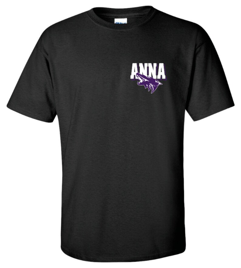 Pode incluir: Camiseta preta com o texto "ANNA" em branco e um gr&aacute;fico de lobo roxo.