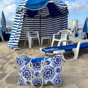 Blue Tile Weekender Bag, Menina Palmira / Portuguese tile/ Portuguese gifts / Travel / Portugal / Gifts for her / Beach / Gift idea