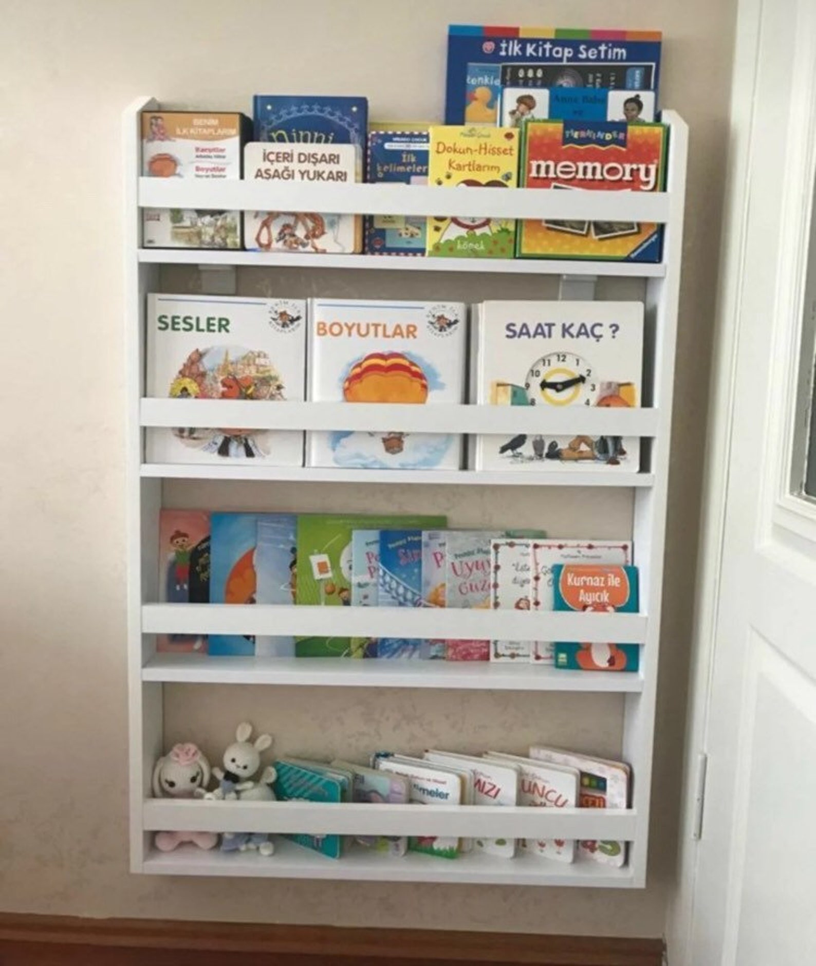 wall mounted nursery bookcase