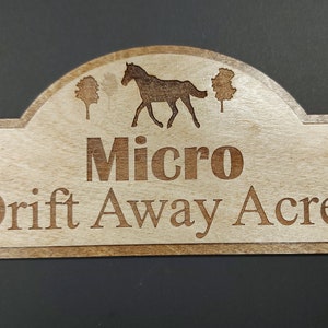 Wooden Horse Stall Plate - Custom engraving - Choose from multiple designs