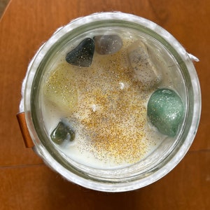 Abundance Manifestation Candle Jade/Sodalite/Howlite/Aventurine image 3