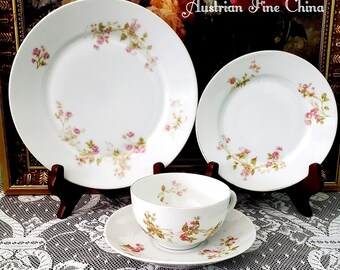JACOBEAN Tureen, Vegetable Bowl Fruit Salad Bowl, 1900s Antique Dishes VINTAGE Cream And Green Trim Covered Bowl,