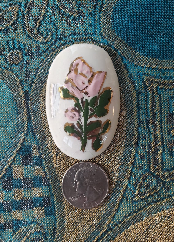 Hand-Crafted White Ceramic Oval Brooch with Pink … - image 7