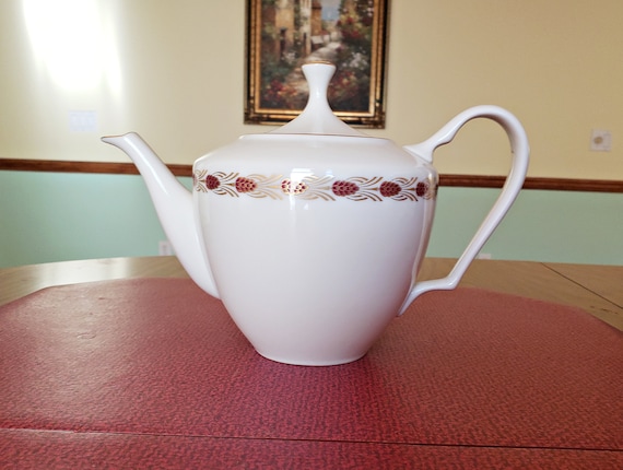 Discontinued lenox patterns hotsell