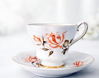 Royal Grafton Vintage Bone China Teacup & Saucer – Mid‑Century English Orange Rose pattern