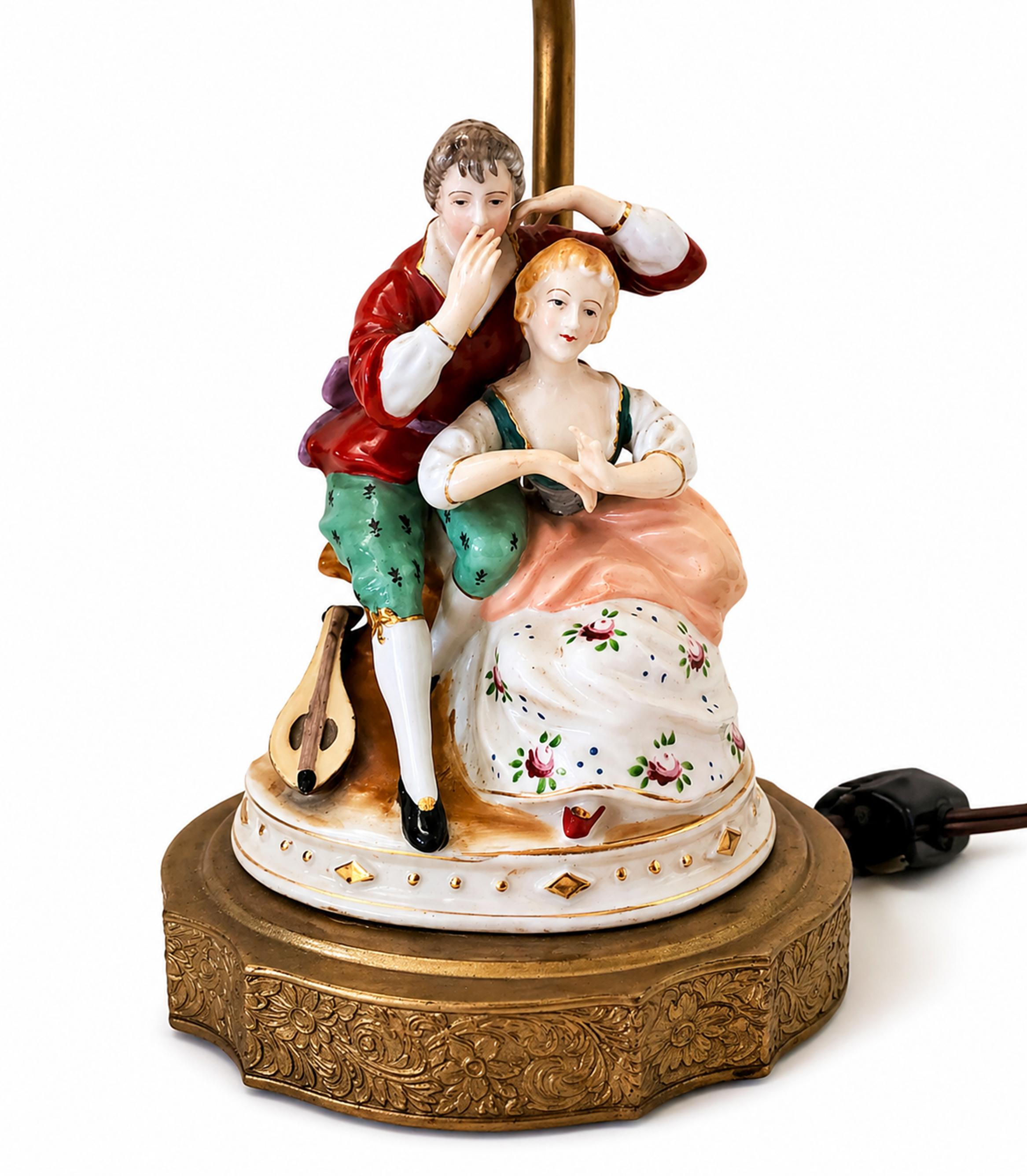 Vintage Victorian Romantic Couple Lamp - Etsy