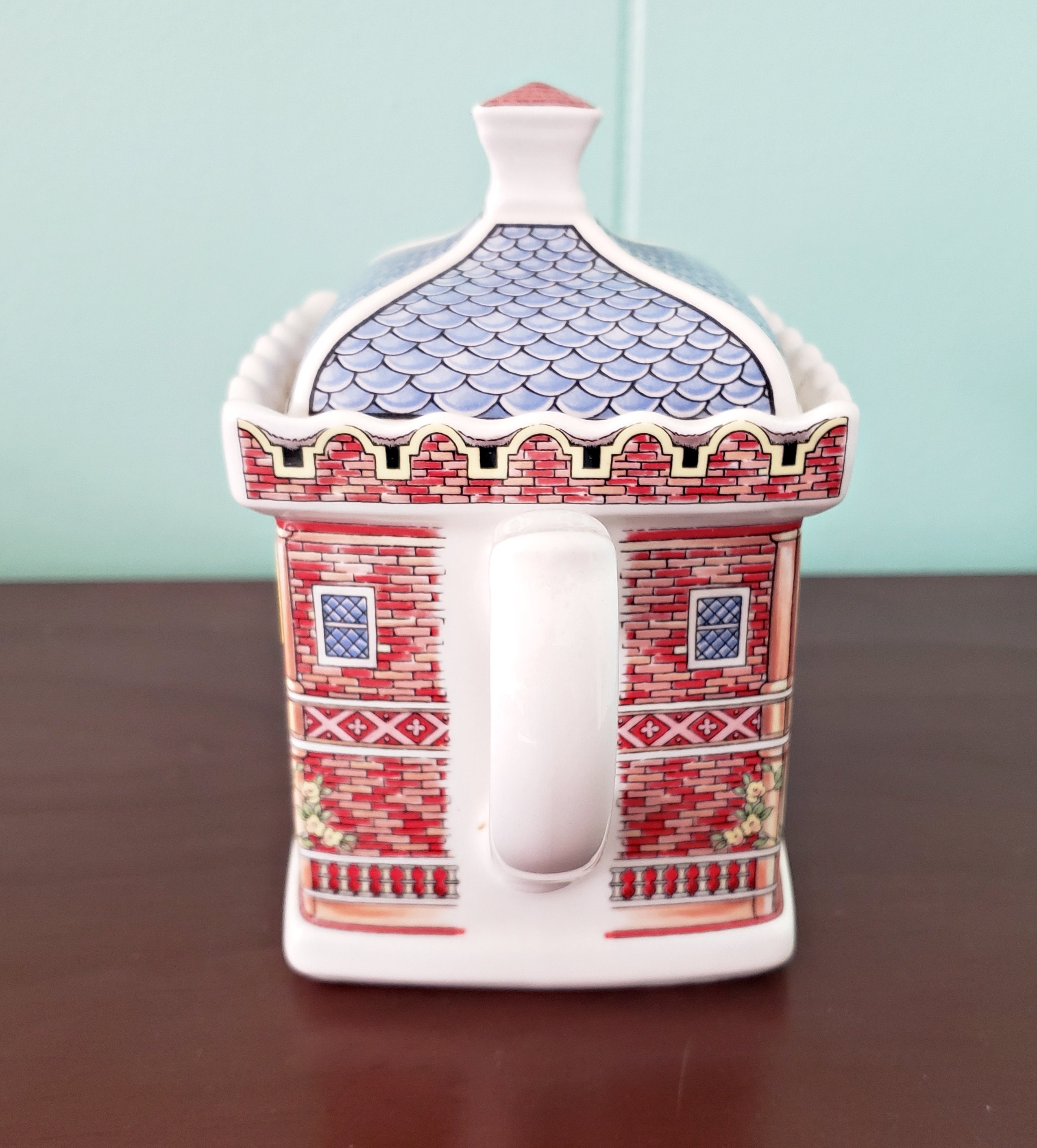 Vintage Sadler Elizabethan House Collectable Teapot From English