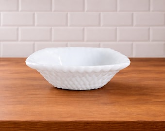 Anchor Hocking Milk Glass Dish – Early American Criss-Cross Diamonds Pattern