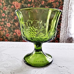 Cuenco de pedestal de vidrio INDIANA vintage en color verde aguacate con estampado de uvas: cristalería retro coleccionable de los años 1960 y 1970, idea de regalo única