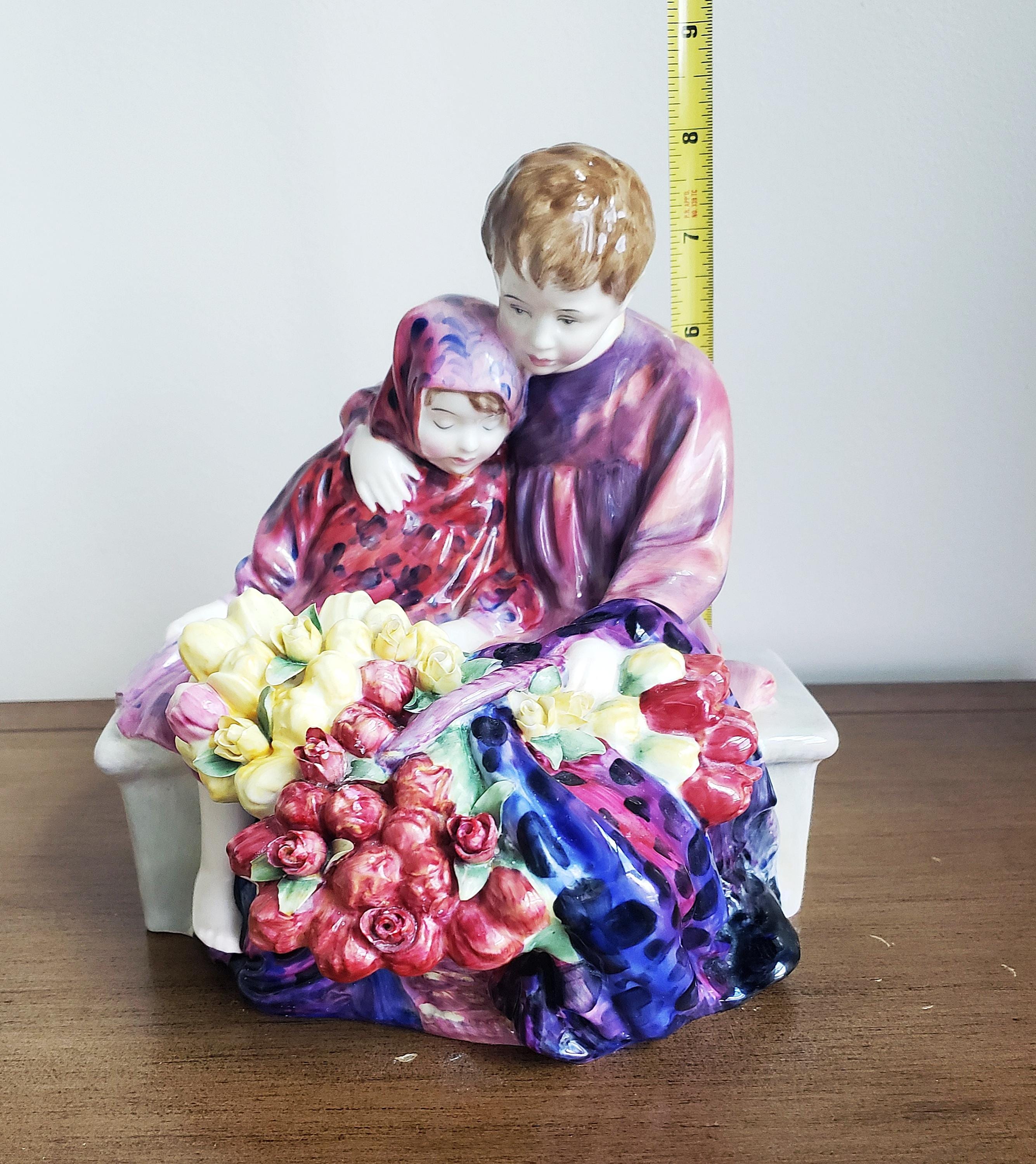 Vintage Royal Doulton Flower Seller's Children HN1342 Figurine