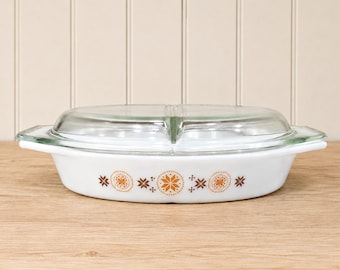 Vintage Pyrex Town & Country Oval Casserole Dish 1.5 Quart with Glass Lid | Retro Snowflake Pattern | Mid Century Kitchenware