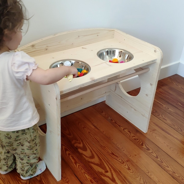 Bureau / Table d'éveil et d'apprentissage Montessori enfant en bois massif
