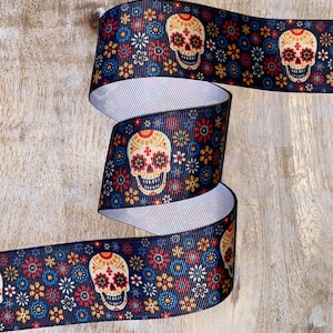 Nastro con teschi di zucchero da 1" e 1,5" Nastro in grosgrain tagliato su misura Alta qualità Halloween Dia De Los Muertos Giorno dei Morti Samhain