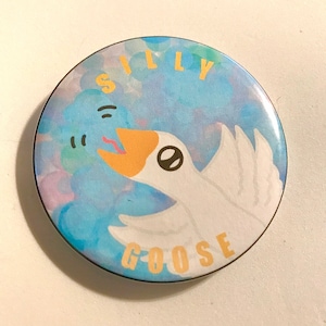 Silly goose button