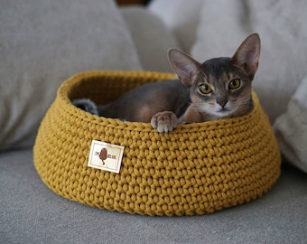 Mustard Grey Cat Bed, Yellow Pet Bed,  Simple Cat Bed, Minimal Style Cat bedding, Basket for Cat Nap, Best Gift for Cat Lover