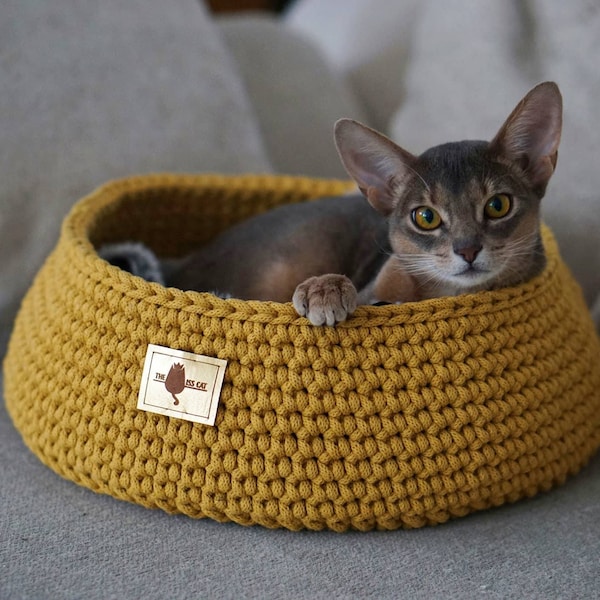 Mustard Grey Cat Bed, Yellow Pet Bed,  Simple Cat Bed, Minimal Style Cat bedding, Basket for Cat Nap, Best Gift for Cat Lover