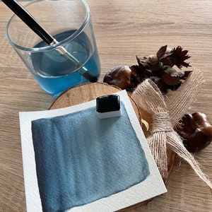Demi-godet aquarelle artisanale Bleu calcaire au pigment 100 % naturel image 3