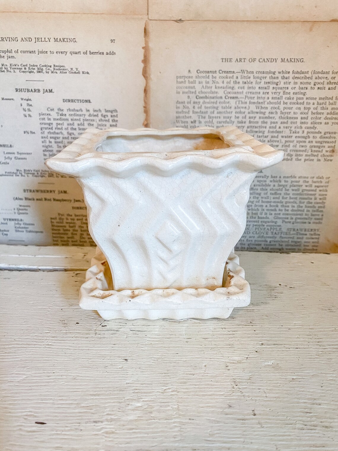 Vintage Ceramic Planter / vintage decor / planters / flower Etsy