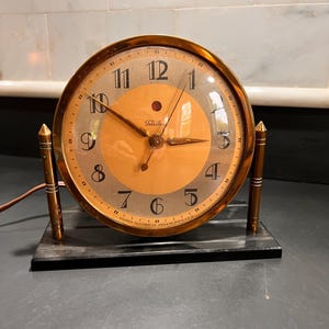 Vintage The Telart Art Deco 1930s Warren Telechron Co. Electric Clock Model # 4F51-A Brass and Catalin Desk Clock Ashland, Mass. Not Working