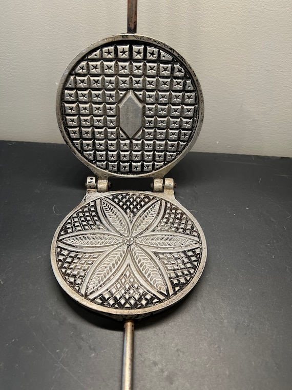 Vintage Pizzelle Iron No. 1 R Made by C. Palmer West Newton Etsy
