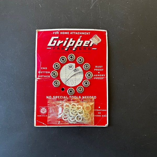 Vintage Card of Gripper Fasteners For Sewing Scovill Mfg. Co.  1940s Vintage Sewing Notions